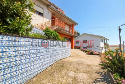 Moradia T4 para Venda em Sandim, Olival, Lever e Crestuma