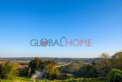 Moradia T4 para Venda em Sandim, Olival, Lever e Crestuma
