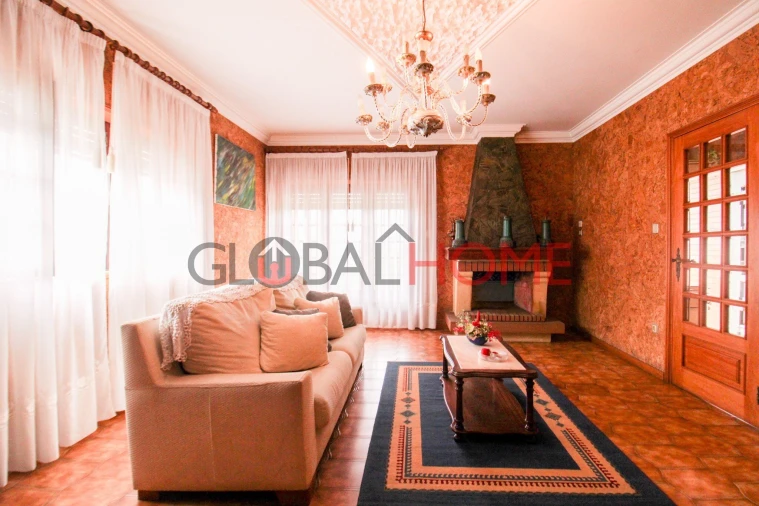 Moradia T4 para Venda em Sandim, Olival, Lever e Crestuma Foto 7