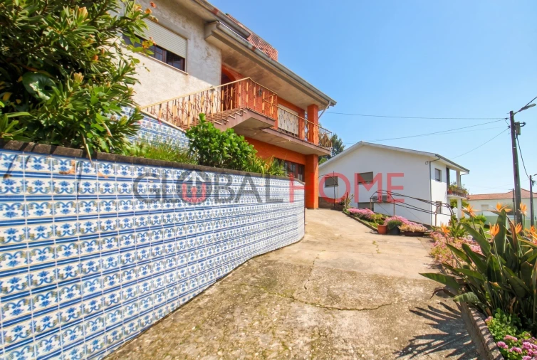 Moradia T4 para Venda em Sandim, Olival, Lever e Crestuma Foto 2