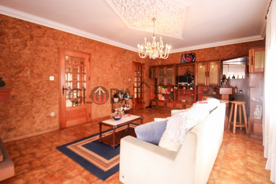 Moradia T4 para Venda em Sandim, Olival, Lever e Crestuma Foto 9