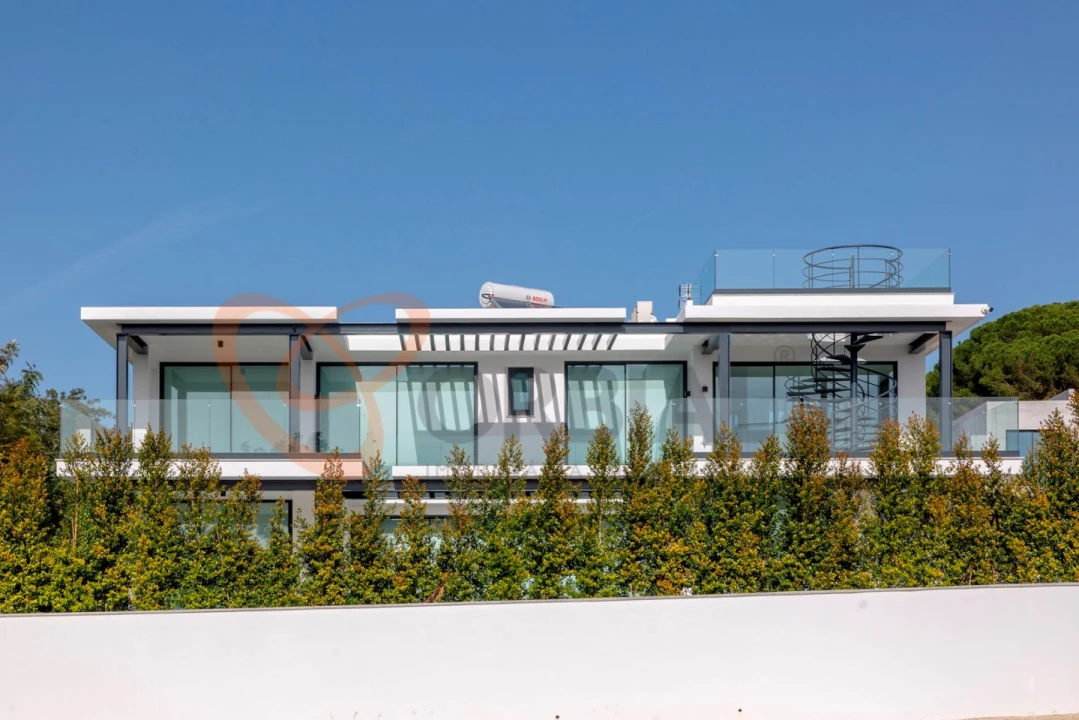 Moradia T4 para Venda em Albufeira e Olhos de Água Foto 8