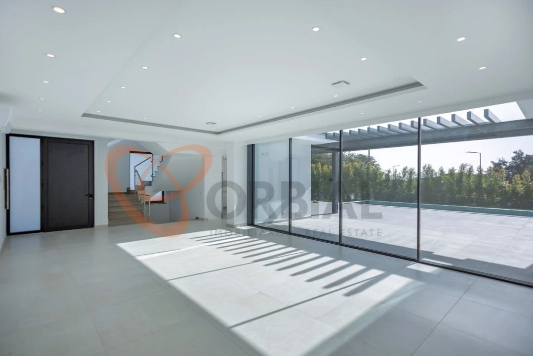 Moradia T4 para Venda em Albufeira e Olhos de Água Foto 9