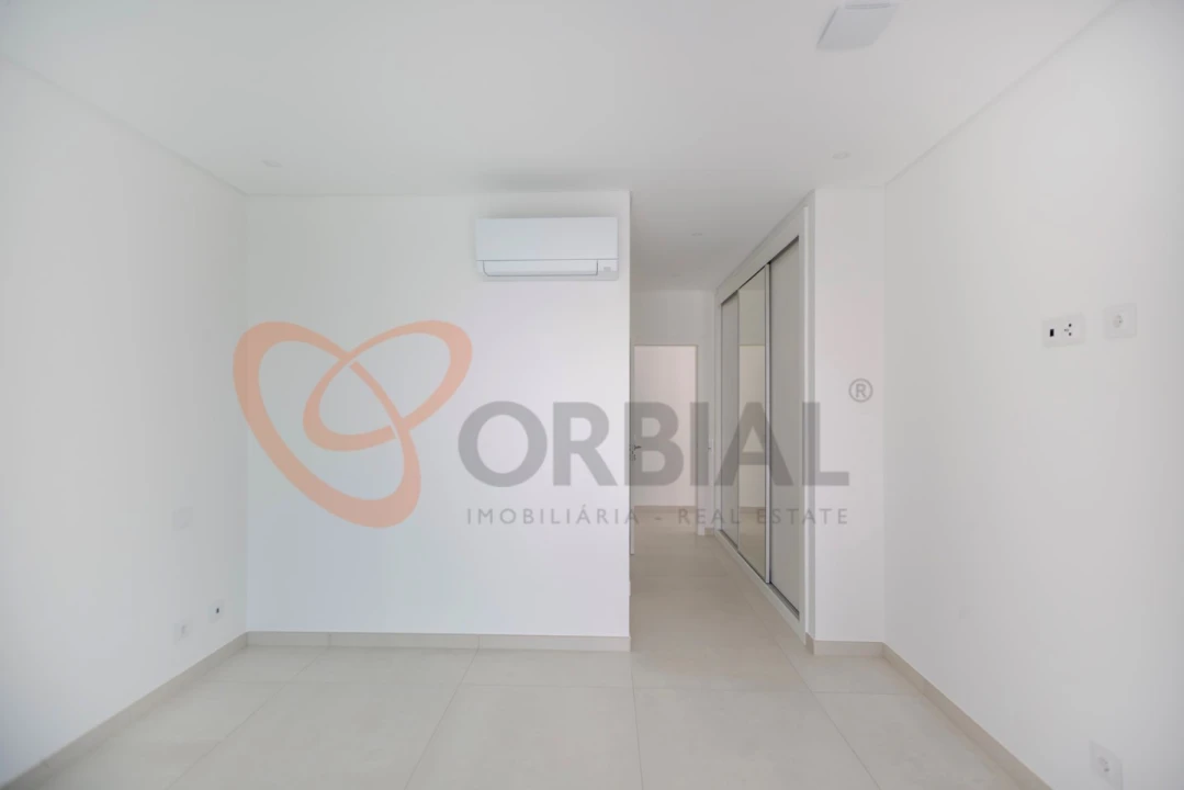 Moradia T4 para Venda em Albufeira e Olhos de Água Foto 26
