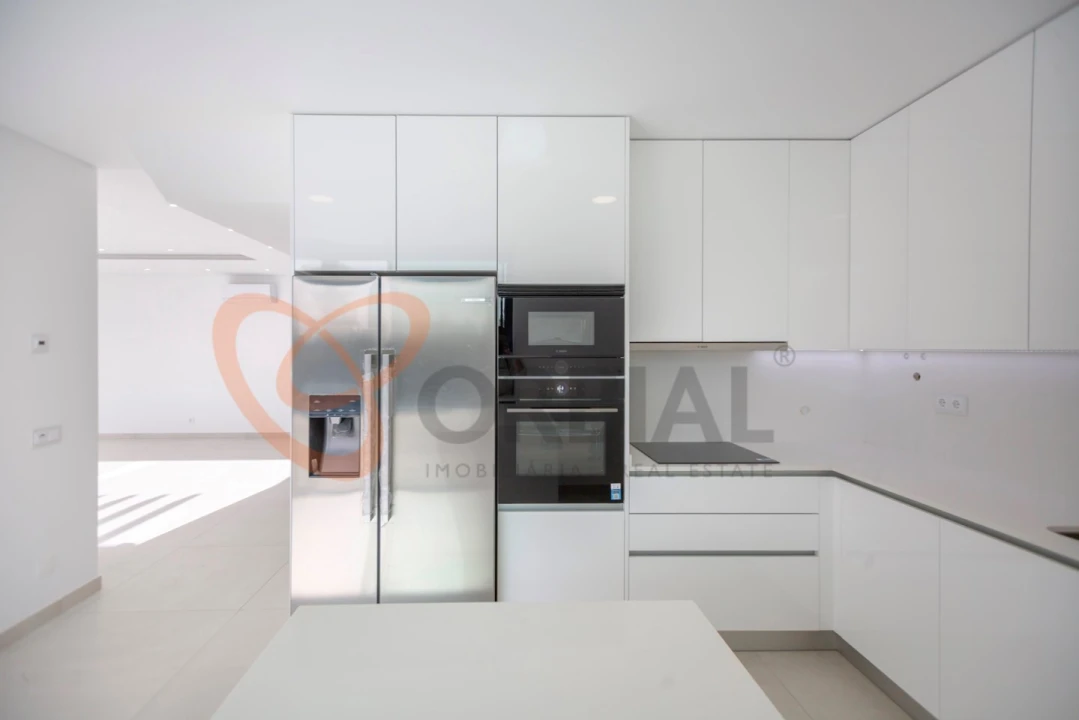 Moradia T4 para Venda em Albufeira e Olhos de Água Foto 23