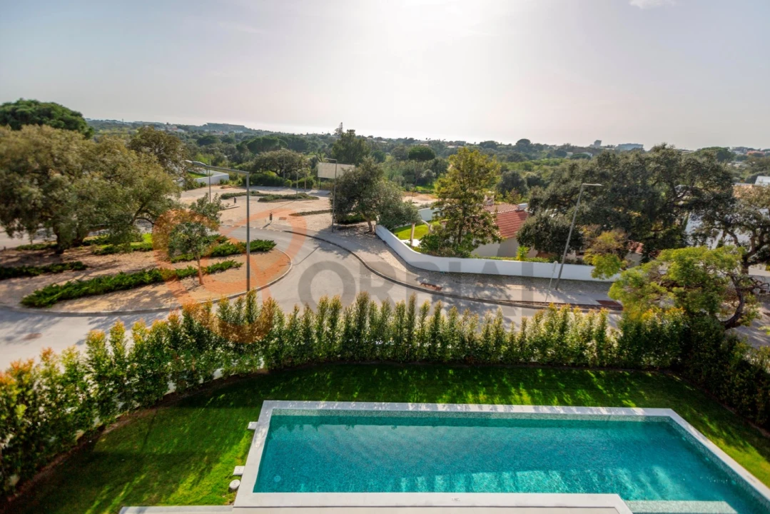 Moradia T4 para Venda em Albufeira e Olhos de Água Foto 33