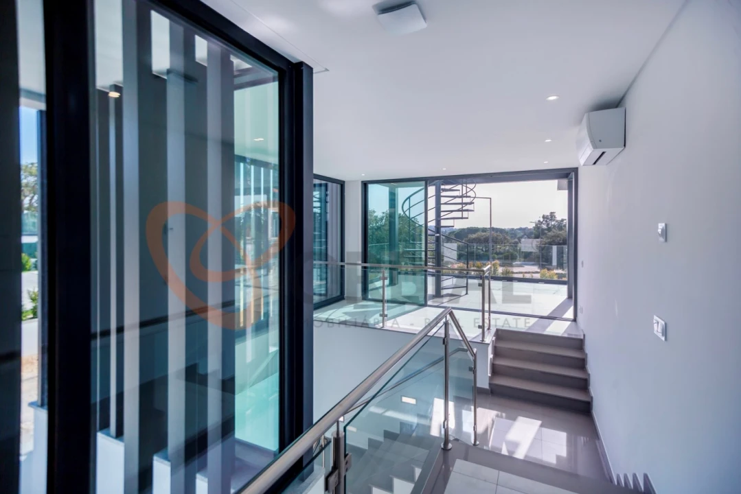 Moradia T4 para Venda em Albufeira e Olhos de Água Foto 40