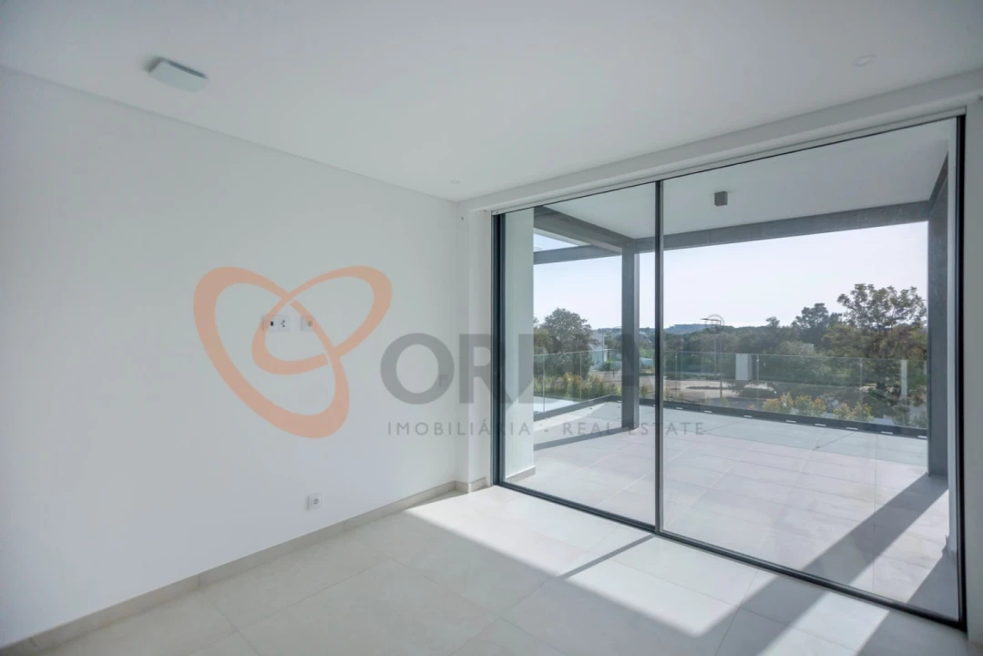 Moradia T4 para Venda em Albufeira e Olhos de Água Foto 44