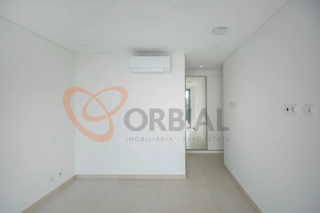 Moradia T4 para Venda em Albufeira e Olhos de Água Foto 45