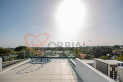 Moradia T4 para Venda em Albufeira e Olhos de Água