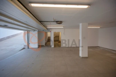 Moradia T4 para Venda em Albufeira e Olhos de Água