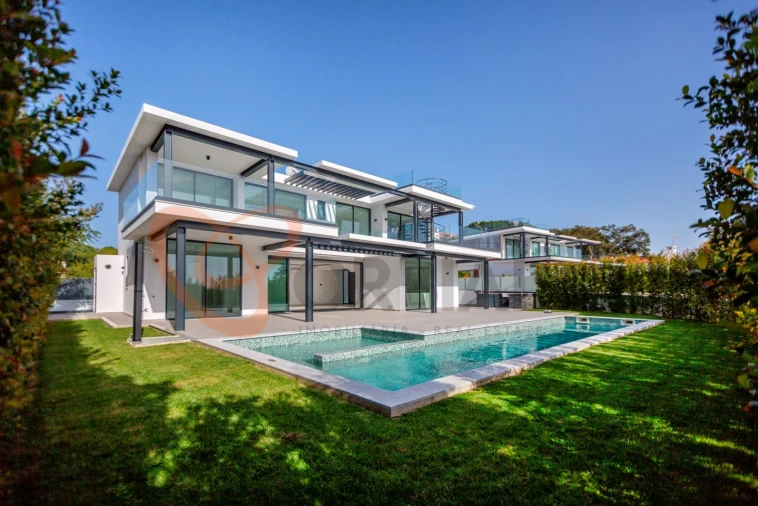 Moradia T4 para Venda em Albufeira e Olhos de Água Foto 16