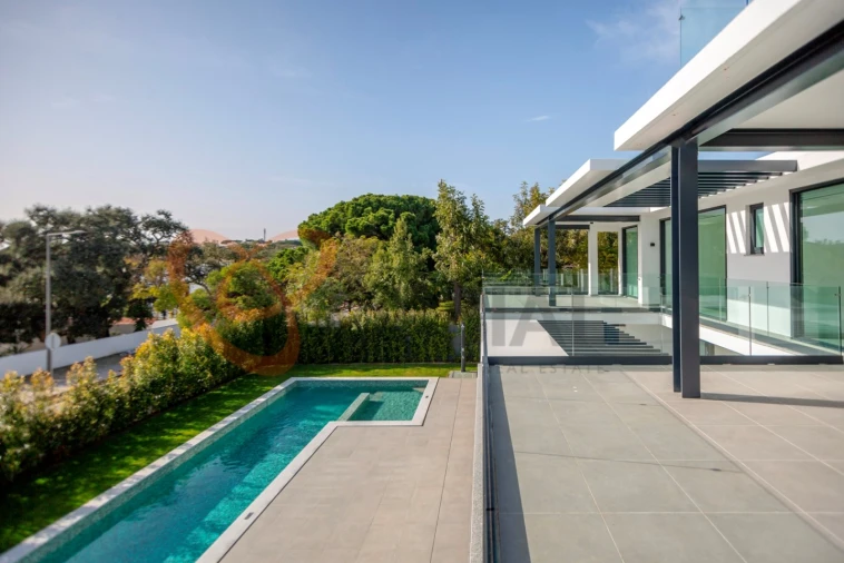 Moradia T4 para Venda em Albufeira e Olhos de Água Foto 30