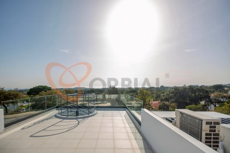 Moradia T4 para Venda em Albufeira e Olhos de Água Foto 34