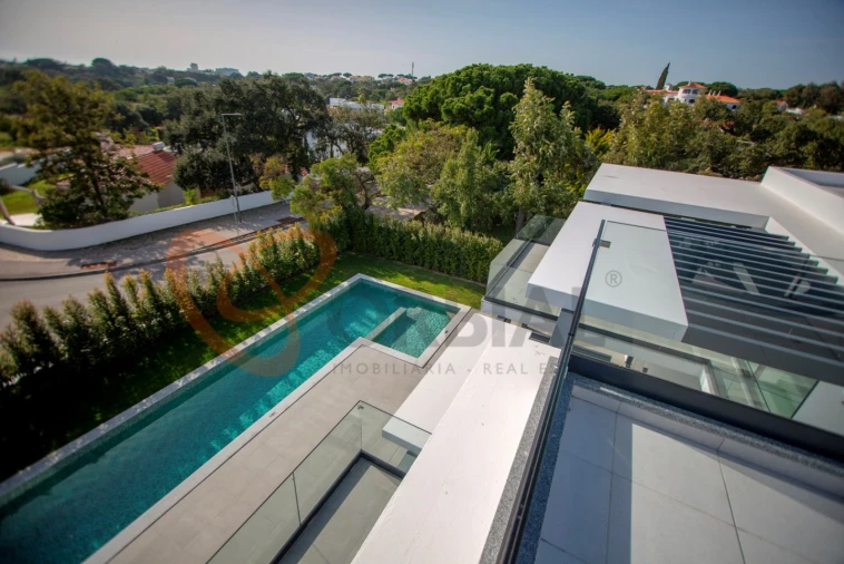 Moradia T4 para Venda em Albufeira e Olhos de Água Foto 35