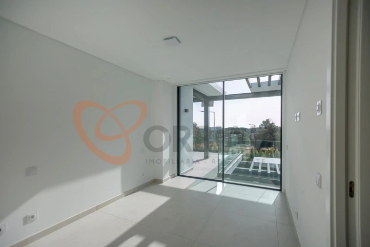 Moradia T4 para Venda em Albufeira e Olhos de Água Foto 37