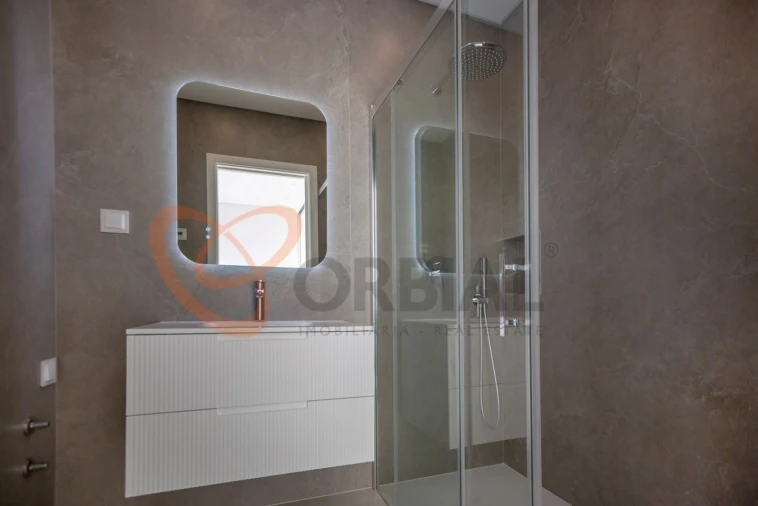 Moradia T4 para Venda em Albufeira e Olhos de Água Foto 38