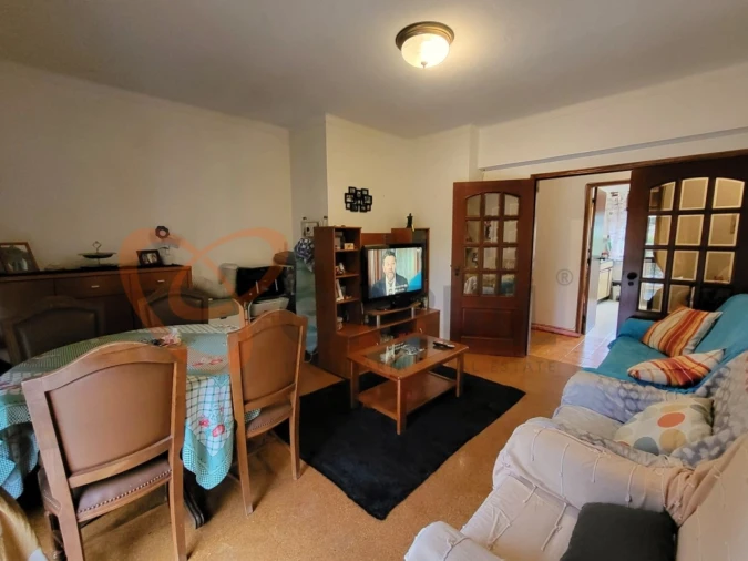 Apartamento T3 para Venda em São Bartolomeu de Messines Foto 2