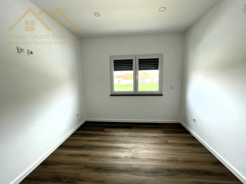 Moradia T6 para Venda em A dos Cunhados e Maceira Foto 28