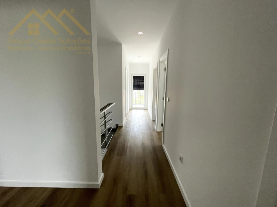 Moradia T6 para Venda em A dos Cunhados e Maceira Foto 30