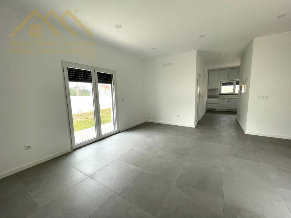 Moradia T6 para Venda em A dos Cunhados e Maceira Foto 7