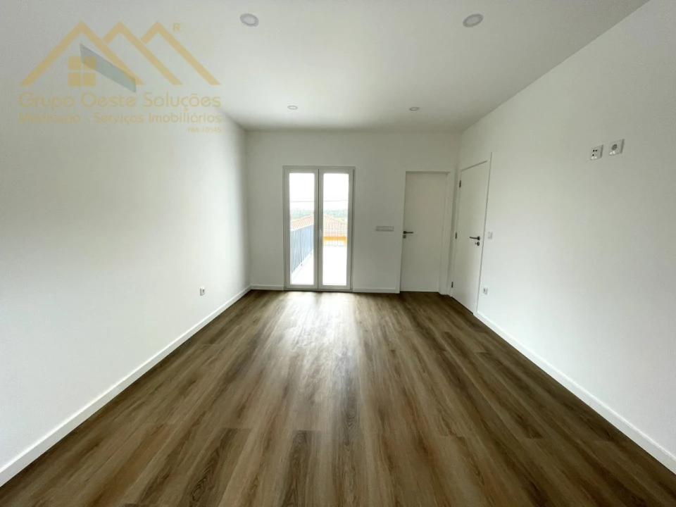 Moradia T6 para Venda em A dos Cunhados e Maceira Foto 32