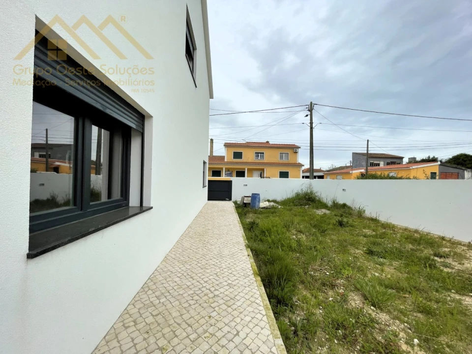 Moradia T6 para Venda em A dos Cunhados e Maceira Foto 37