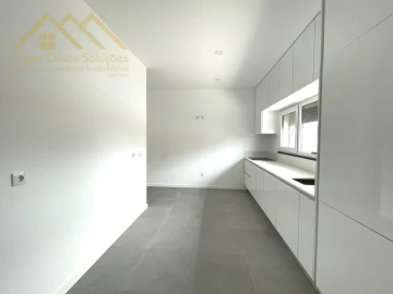 Moradia T6 para Venda em A dos Cunhados e Maceira
