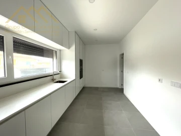 Moradia T6 para Venda em A dos Cunhados e Maceira