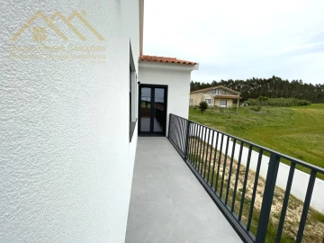 Moradia T6 para Venda em A dos Cunhados e Maceira