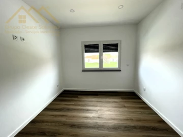 Moradia T6 para Venda em A dos Cunhados e Maceira