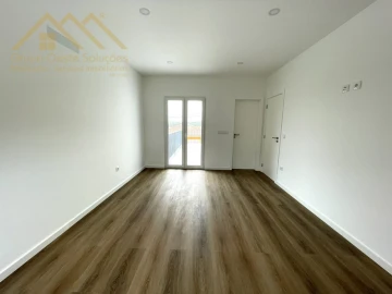 Moradia T6 para Venda em A dos Cunhados e Maceira