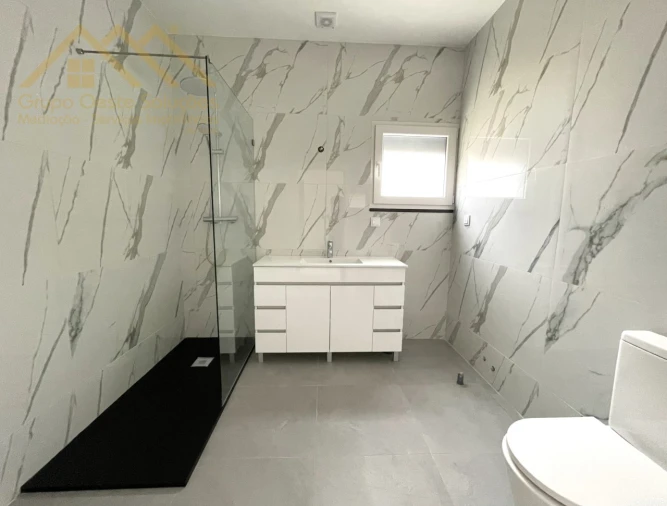 Moradia T6 para Venda em A dos Cunhados e Maceira Foto 11