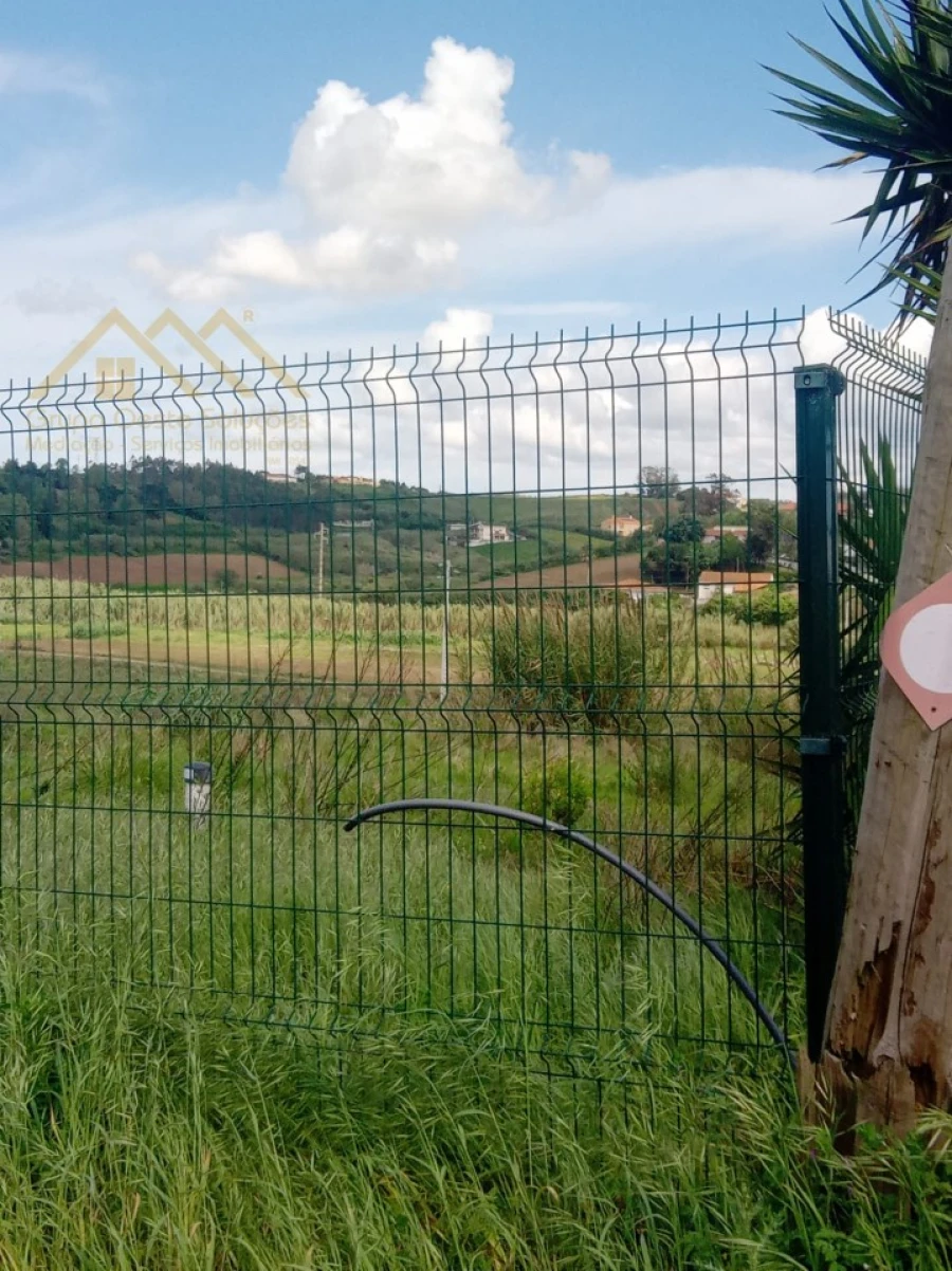Terreno para Venda em Lourinhã e Atalaia Foto 2