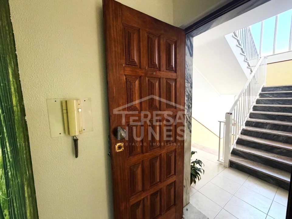 Apartamento T2 para Venda em Quinta do Conde Foto 7