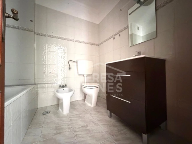 Apartamento T2 para Venda em Quinta do Conde Foto 10