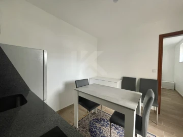 Apartamento T1 para Arrendamento em Funchal (São Pedro)