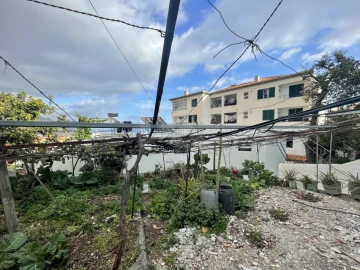 Apartamento T1 para Arrendamento em Funchal (São Pedro)