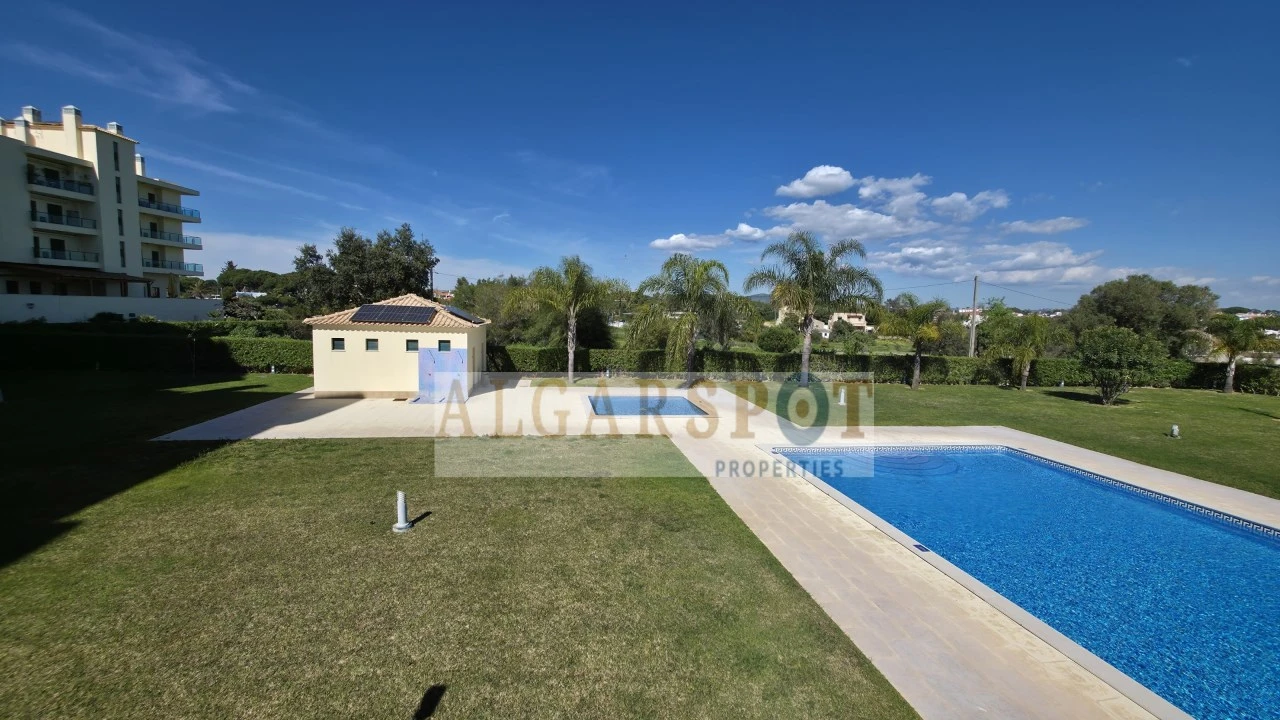 Apartamento T3 para Venda em Quarteira Foto 36
