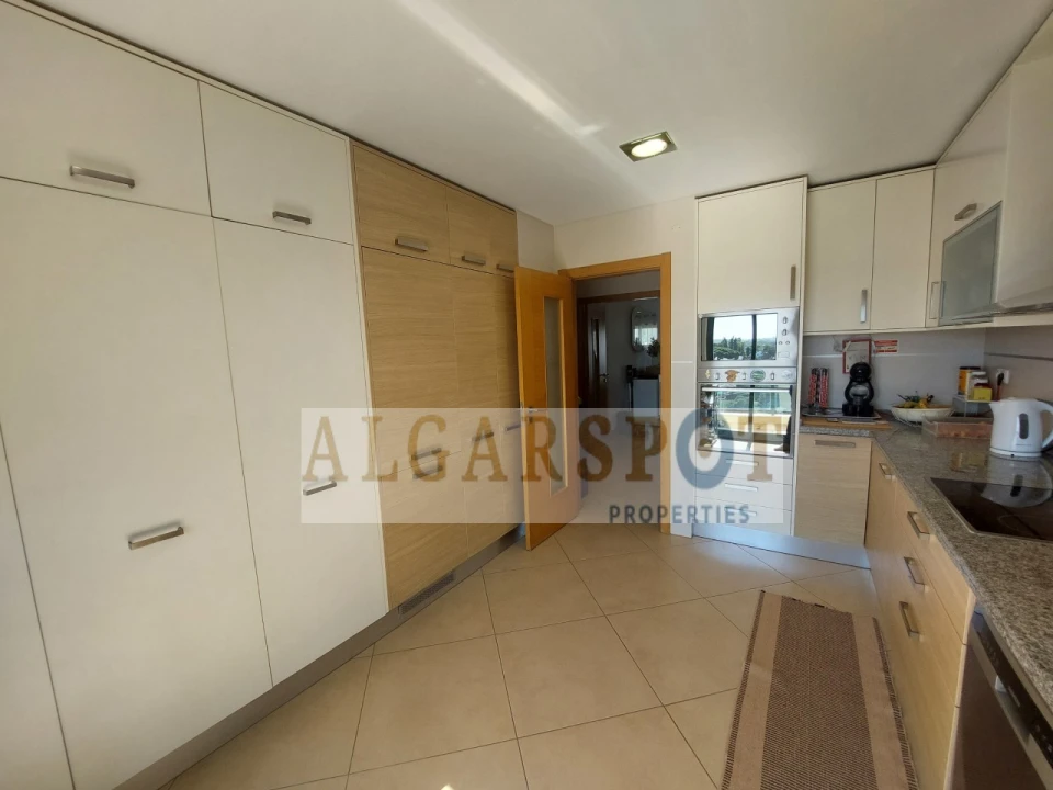 Apartamento T3 para Venda em Quarteira Foto 15