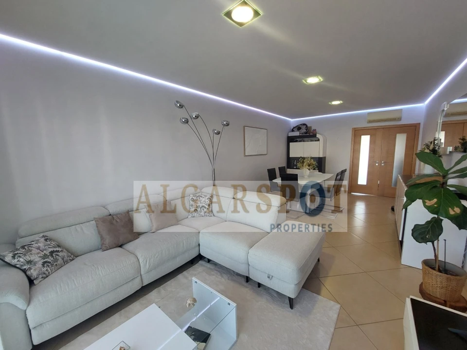 Apartamento T3 para Venda em Quarteira Foto 11