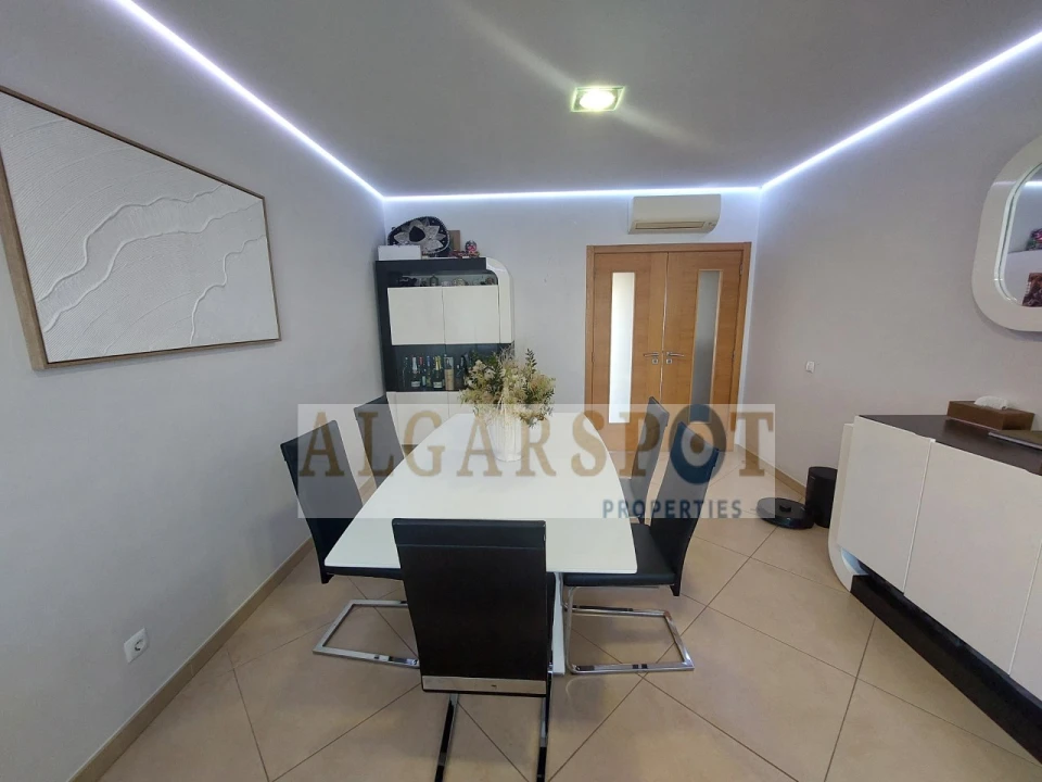Apartamento T3 para Venda em Quarteira Foto 7