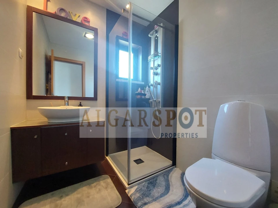Apartamento T3 para Venda em Quarteira Foto 30