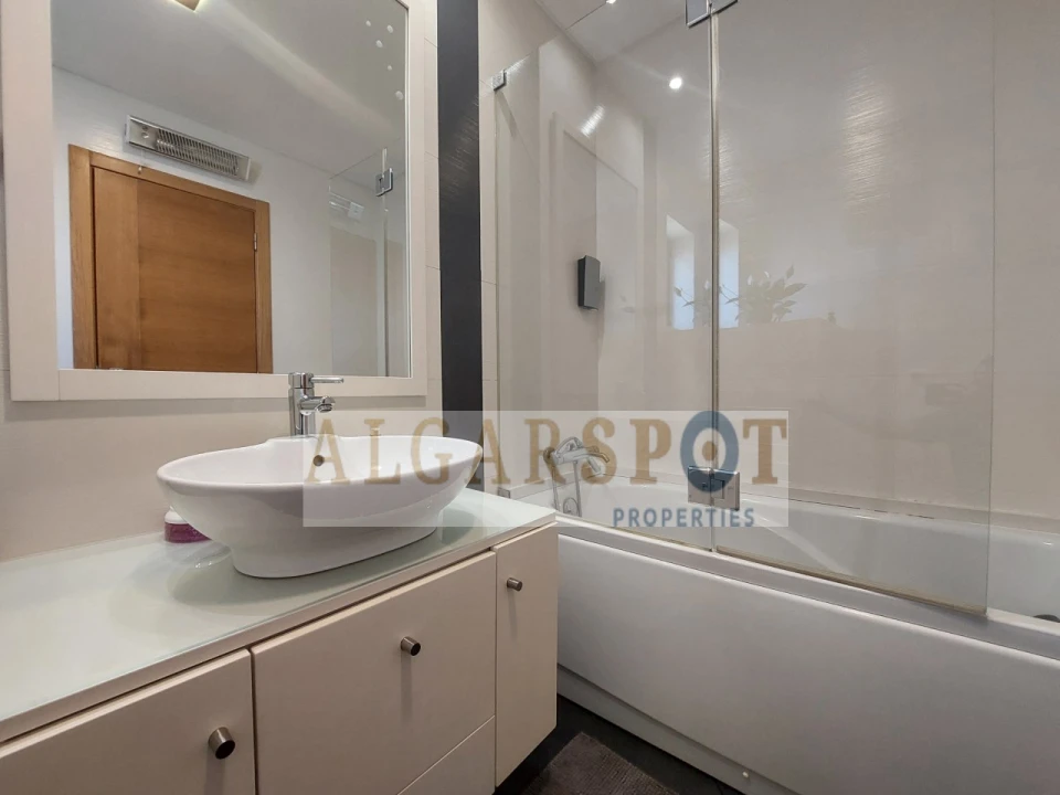 Apartamento T3 para Venda em Quarteira Foto 16