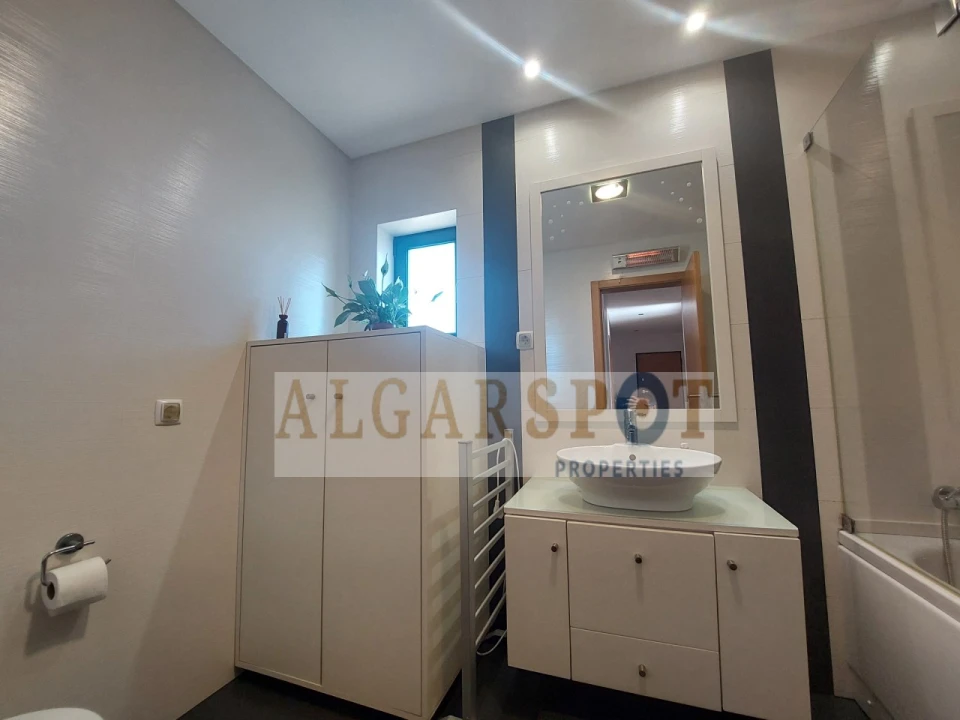 Apartamento T3 para Venda em Quarteira Foto 17