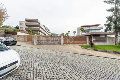 Apartamento T2 para Arrendamento em Caldas de Vizela (São Miguel e São João)