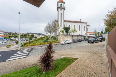 Apartamento T2 para Arrendamento em Caldas de Vizela (São Miguel e São João)