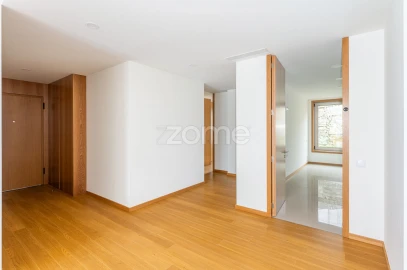 Apartamento T2 para Arrendamento em Caldas de Vizela (São Miguel e São João)