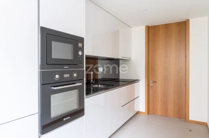 Apartamento T2 para Arrendamento em Caldas de Vizela (São Miguel e São João)