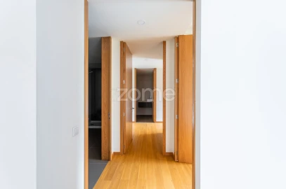 Apartamento T2 para Arrendamento em Caldas de Vizela (São Miguel e São João)